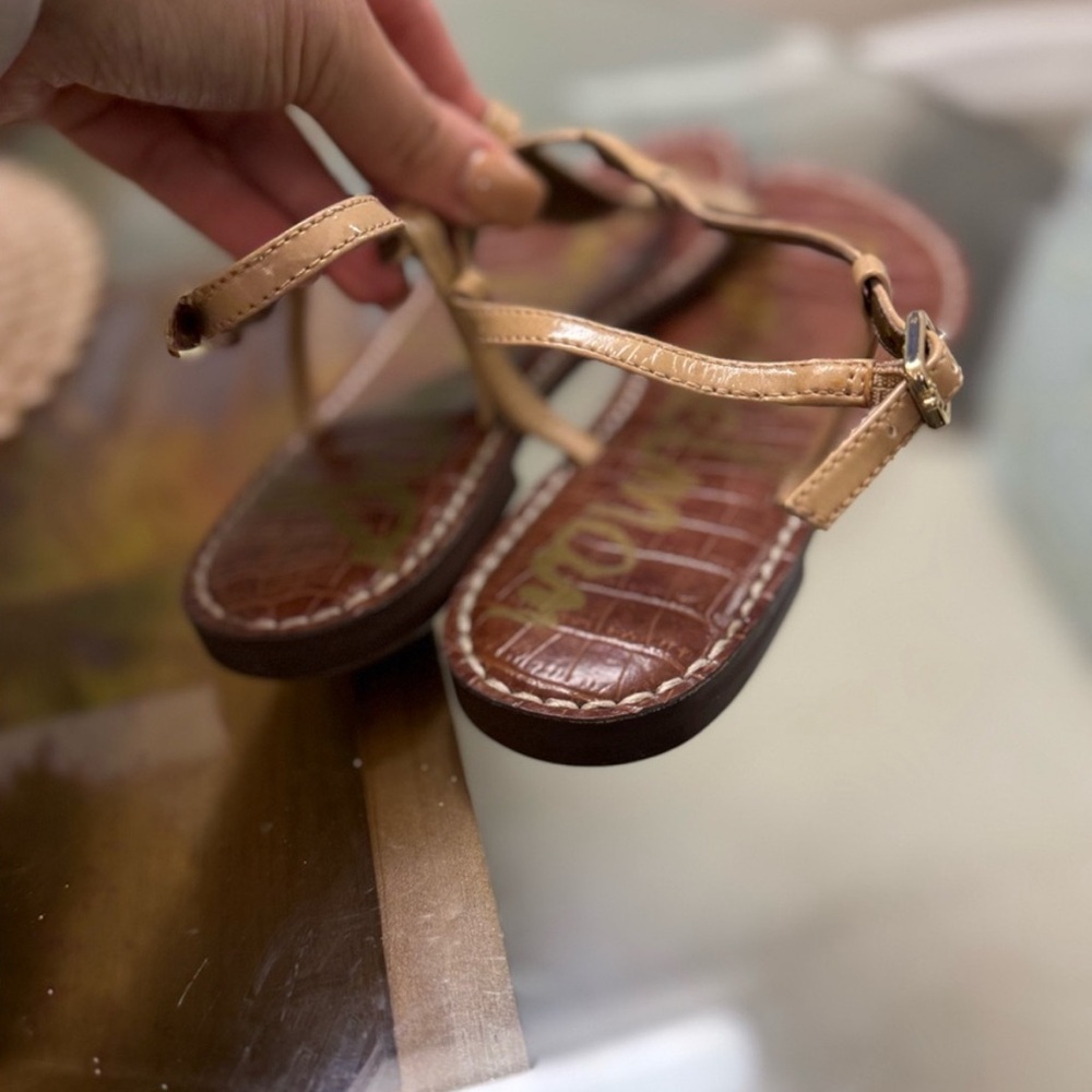 Sam Edelman Gigi Thong Sandal Almond Beige Leather Size 7 Like New - Picture 3 of 6